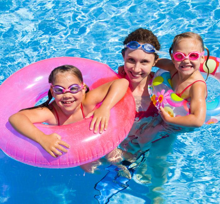 Family in Roslyn Ridge Pool